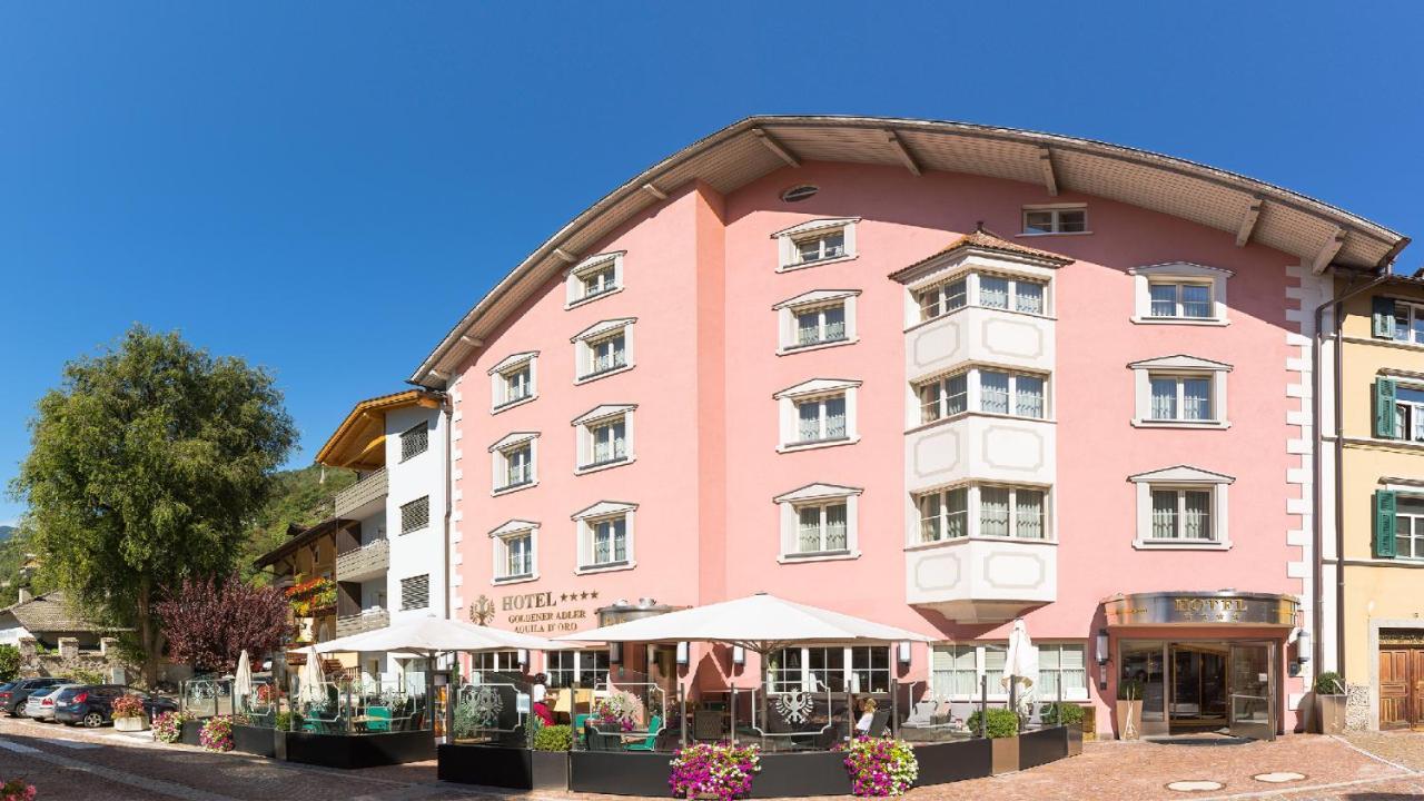 Cityhotel Goldener Adler B&B Chiusa Kültér fotó