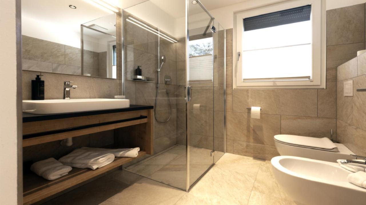 Cityhotel Goldener Adler B&B Chiusa Kültér fotó