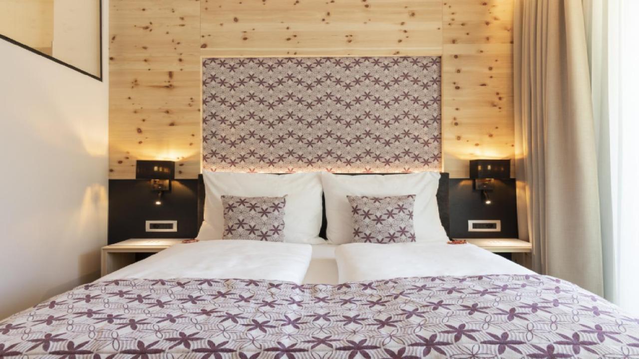 Cityhotel Goldener Adler B&B Chiusa Kültér fotó