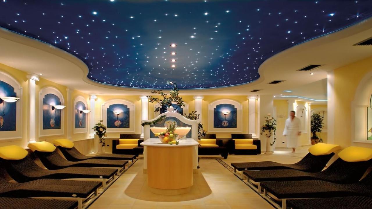 Cityhotel Goldener Adler B&B Chiusa Kültér fotó