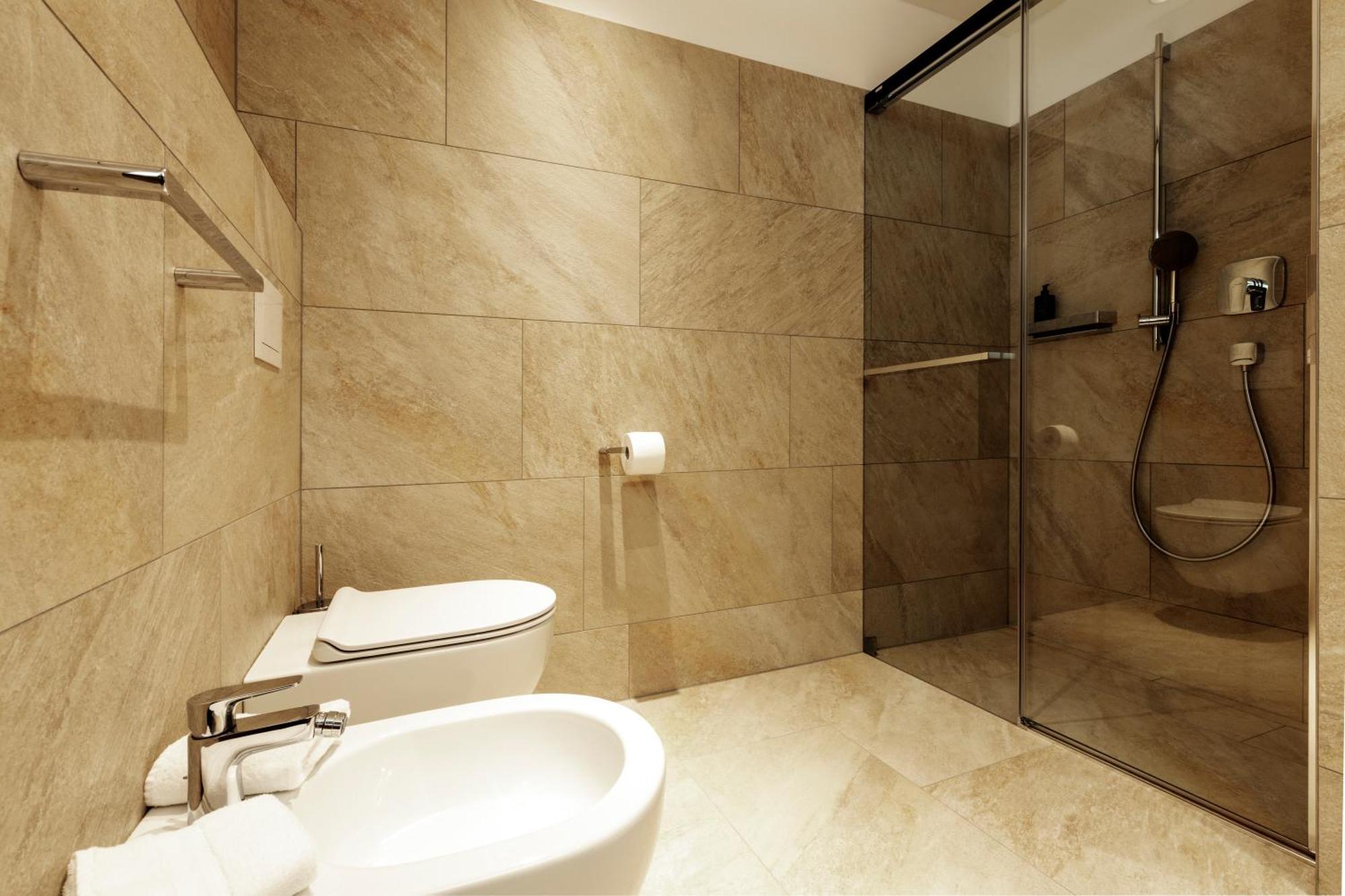 Cityhotel Goldener Adler B&B Chiusa Kültér fotó